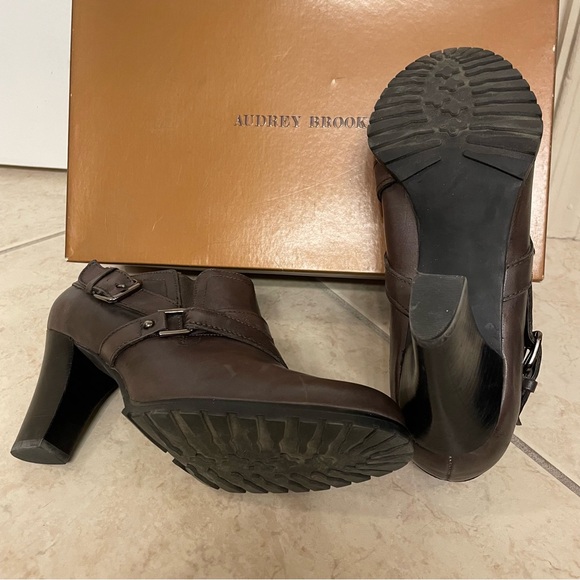 Audrey Brooke “Shootie” Black Heels 10M, Treaded-Lug Type Soles. Gently worn. - Picture 8 of 10